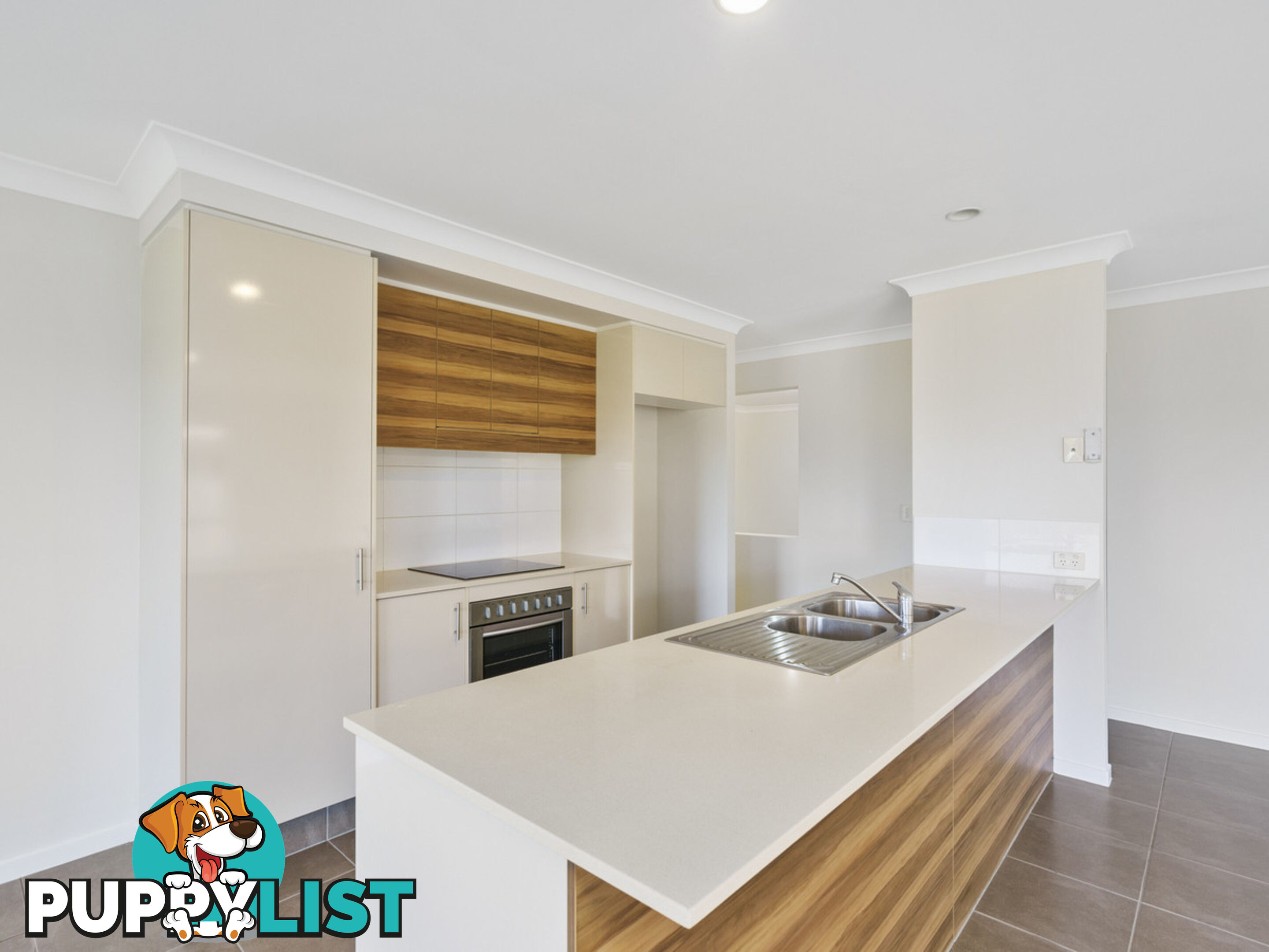 18 Hadrian Crescent PACIFIC PINES QLD 4211