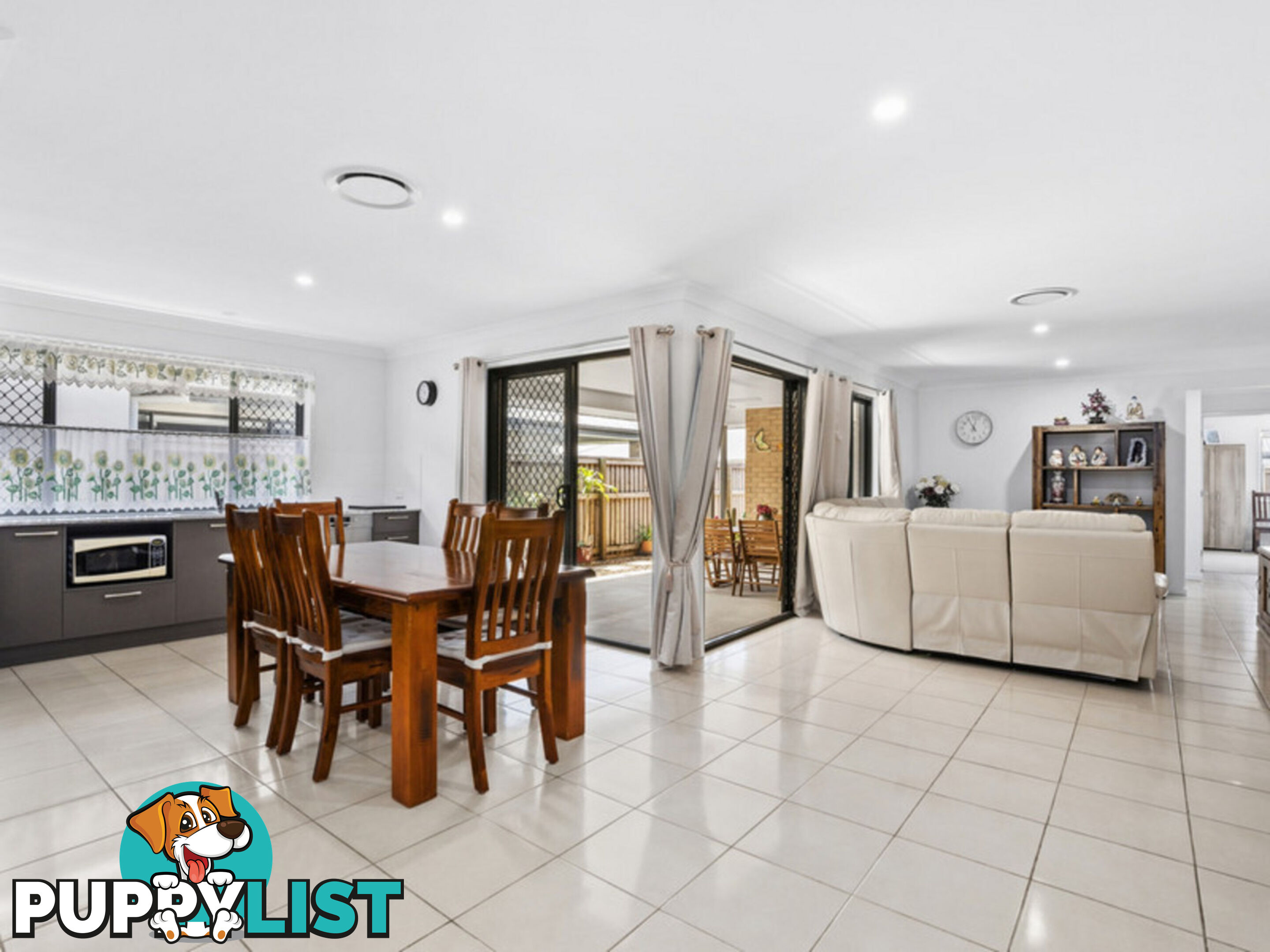 5 Conimbla Street PIMPAMA QLD 4209