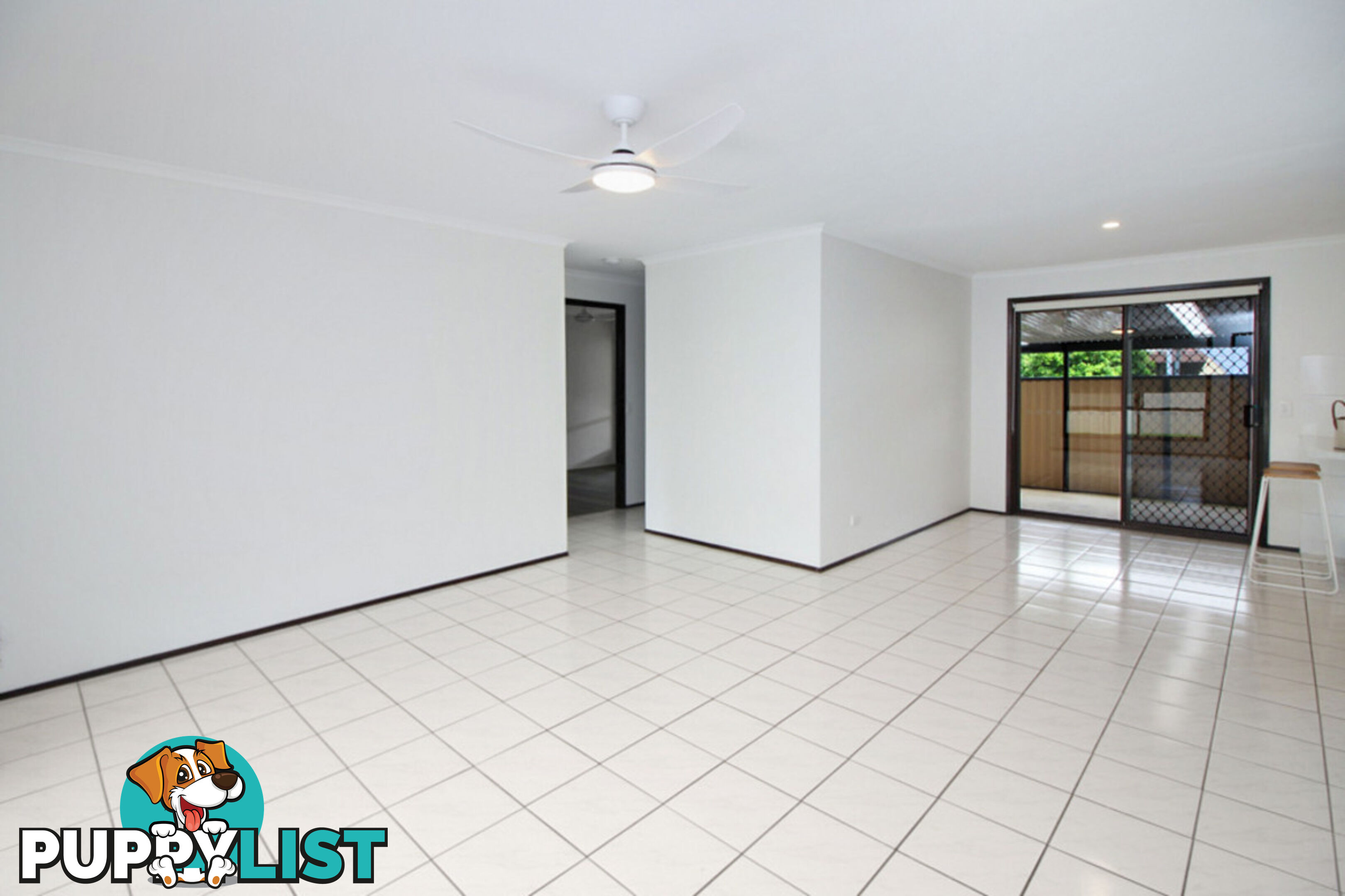 2/11 Morinda Way LABRADOR QLD 4215