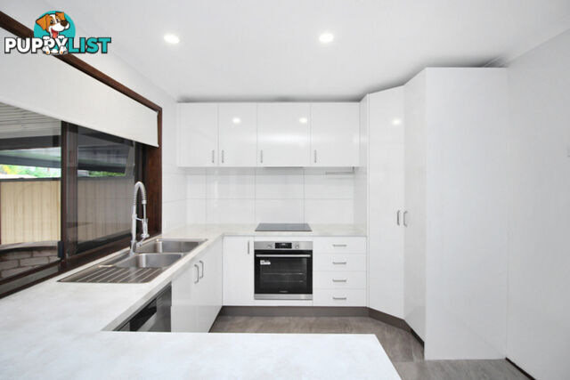2/11 Morinda Way LABRADOR QLD 4215