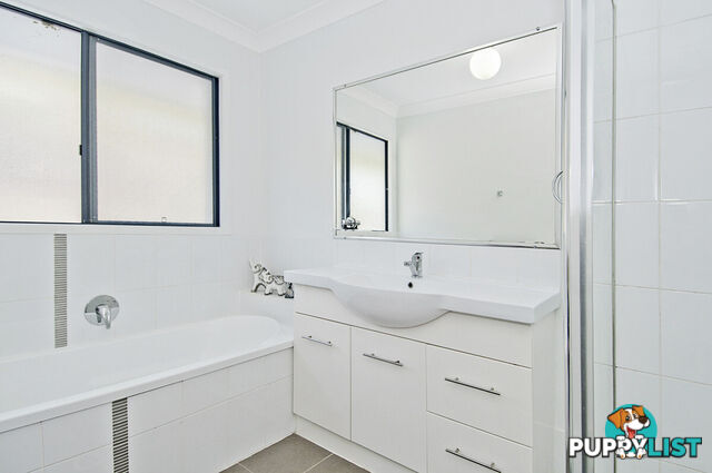 17 Sangster Crescent PACIFIC PINES QLD 4211