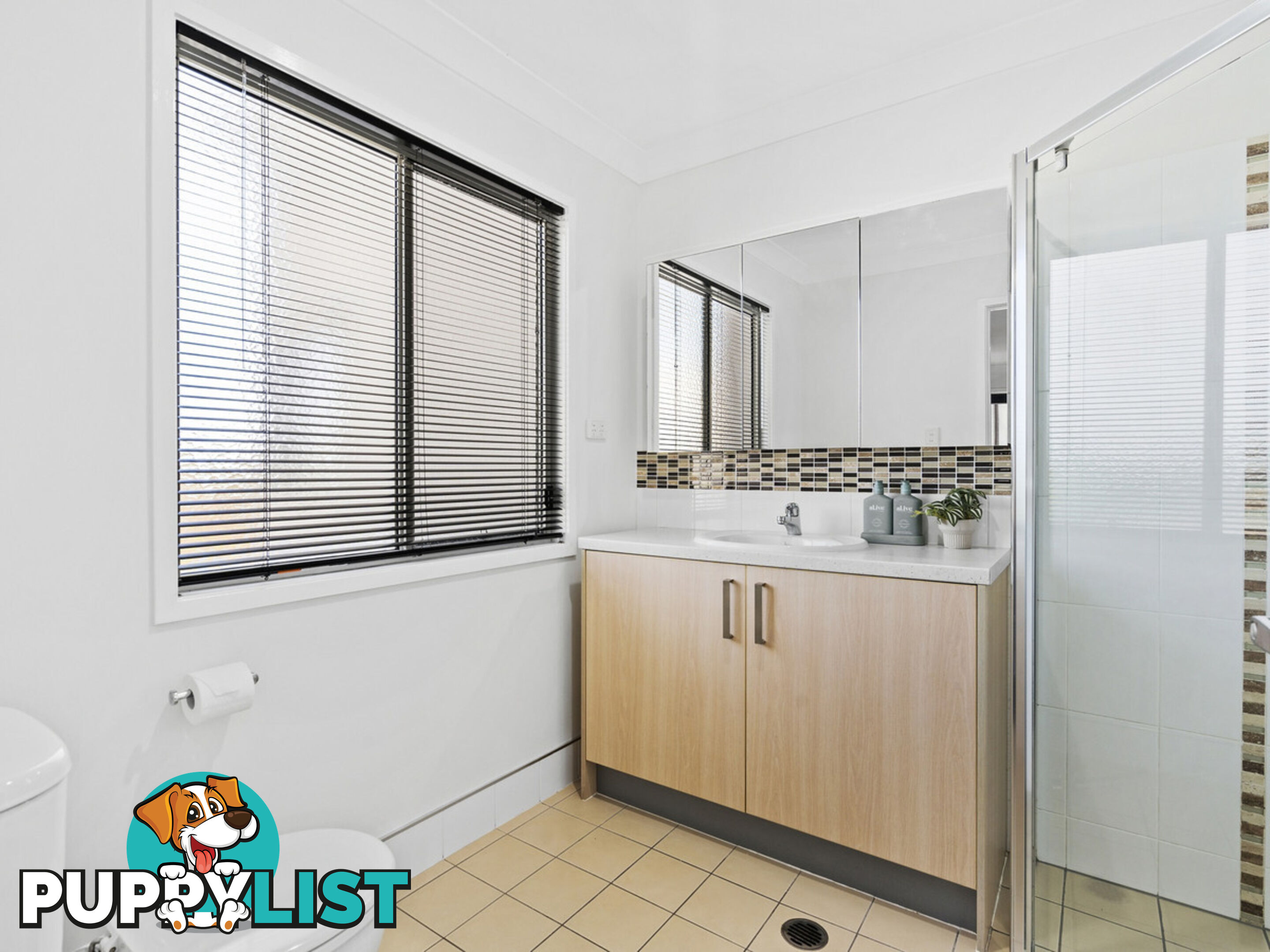 3/49 Usher Avenue LABRADOR QLD 4215