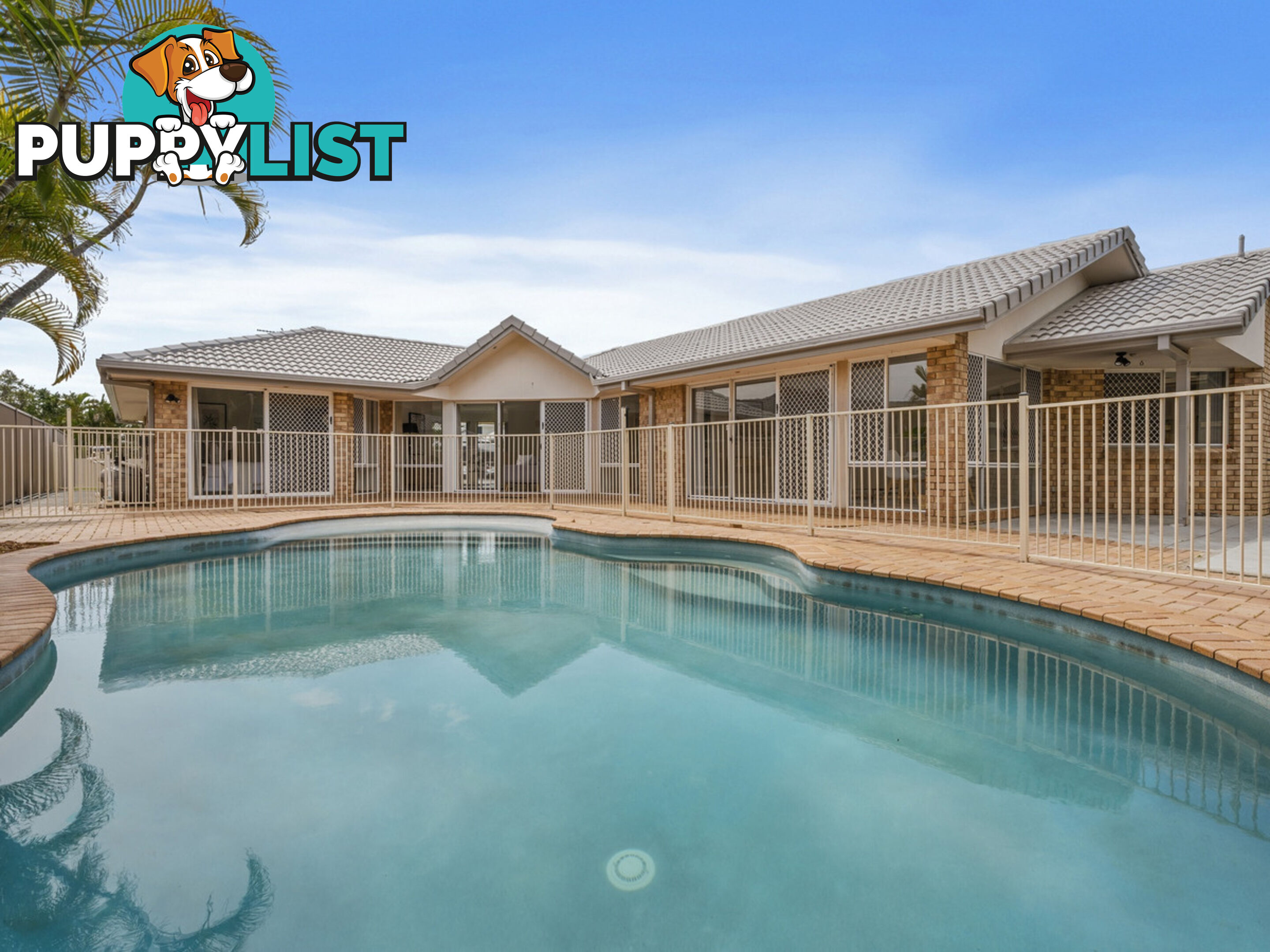 25 Lakeshore Drive HELENSVALE QLD 4212