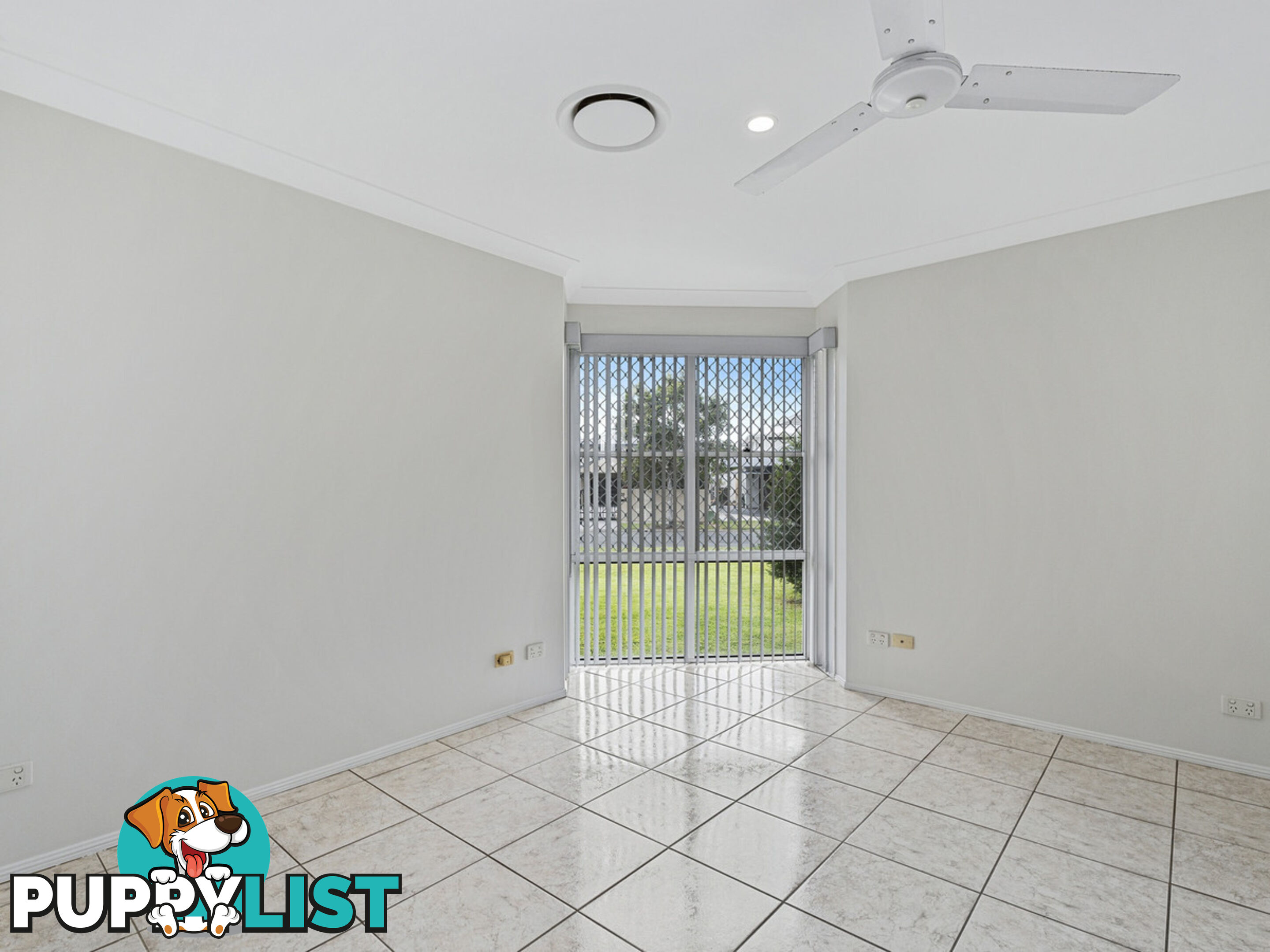 25 Lakeshore Drive HELENSVALE QLD 4212