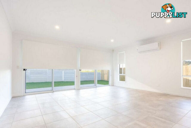 4 Park Street MAUDSLAND QLD 4210