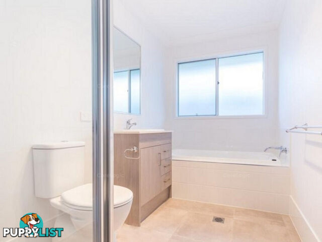 4 Park Street MAUDSLAND QLD 4210