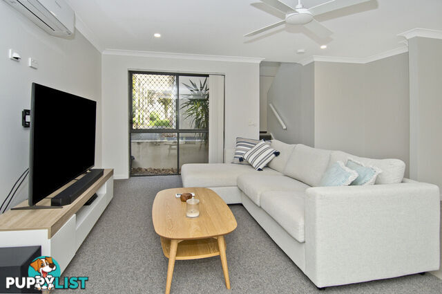 9 Pacific Place PACIFIC PINES QLD 4211
