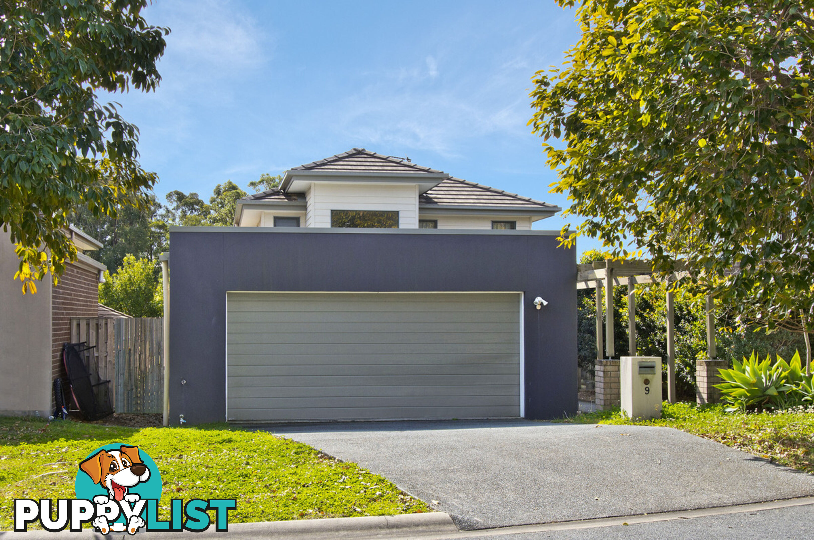 9 Pacific Place PACIFIC PINES QLD 4211