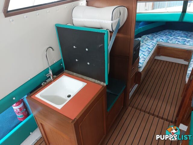 CABIN CRUISER