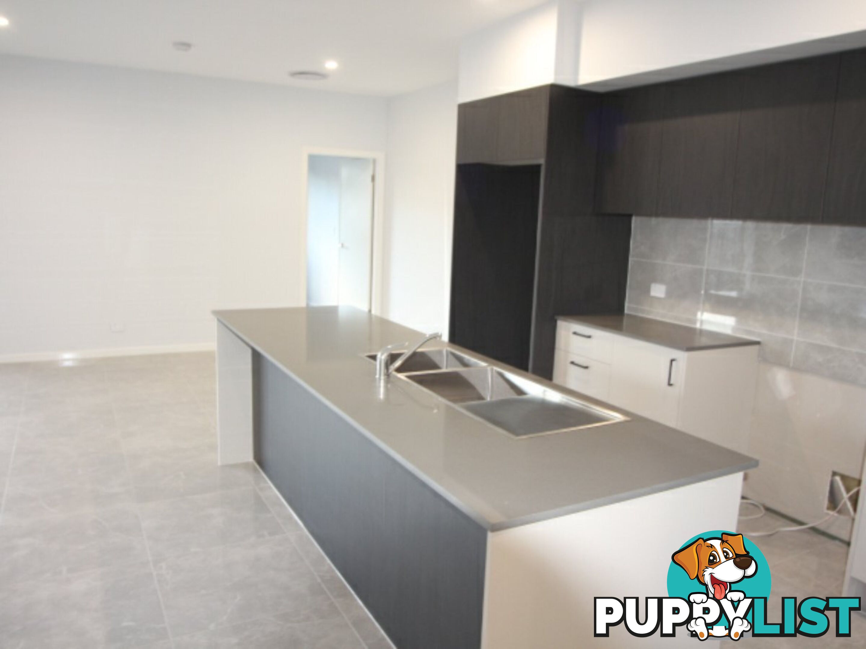 28 Chinnocks Ave CAMPBELLTOWN NSW 2560