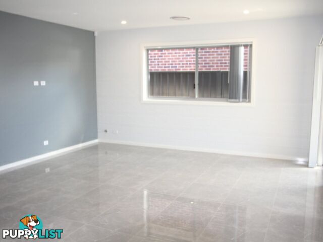 28 Chinnocks Ave CAMPBELLTOWN NSW 2560