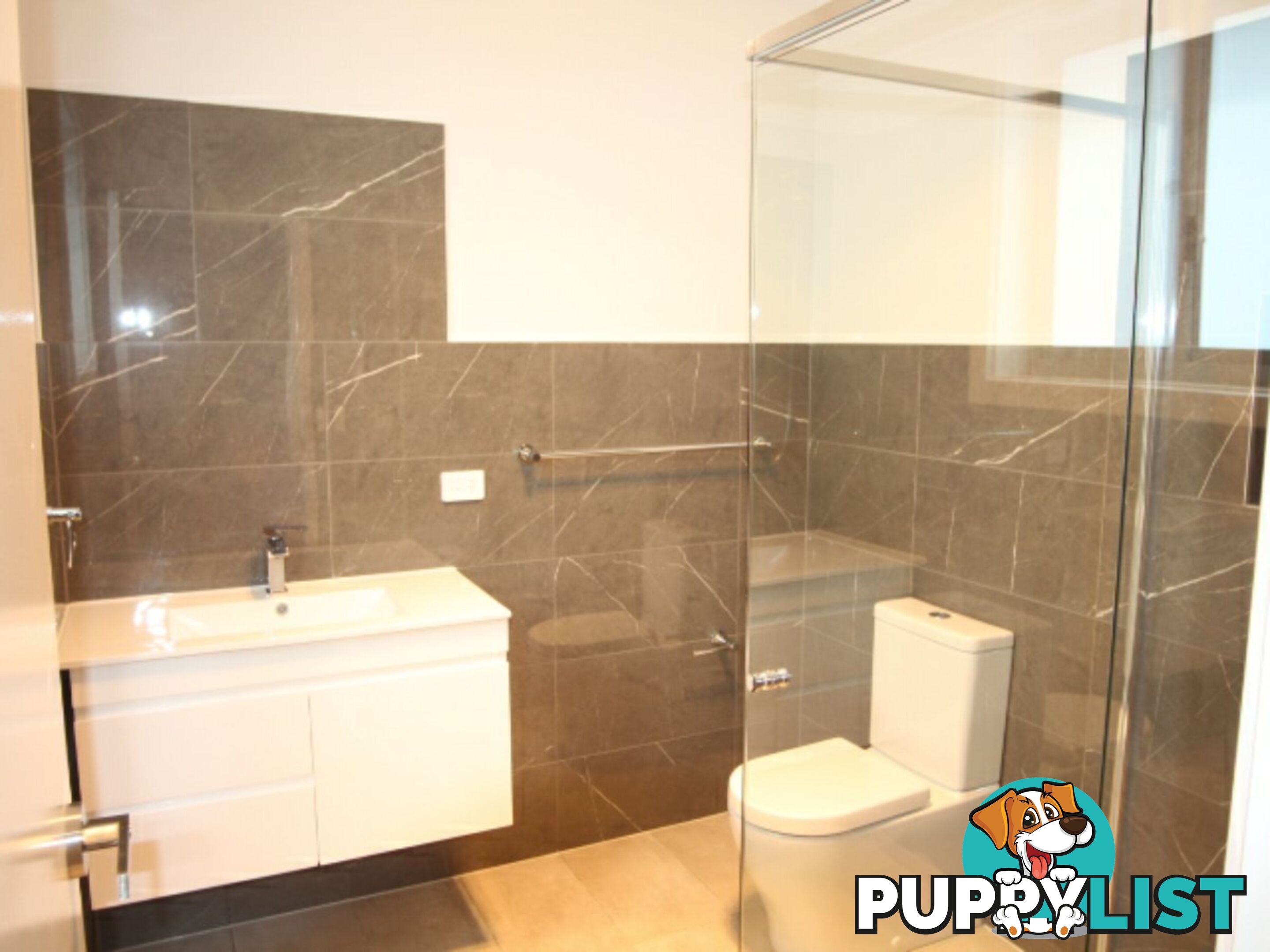 28 Chinnocks Ave CAMPBELLTOWN NSW 2560