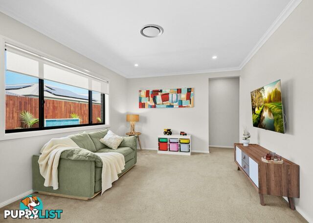 32 Dowie Drive CLAYMORE NSW 2559