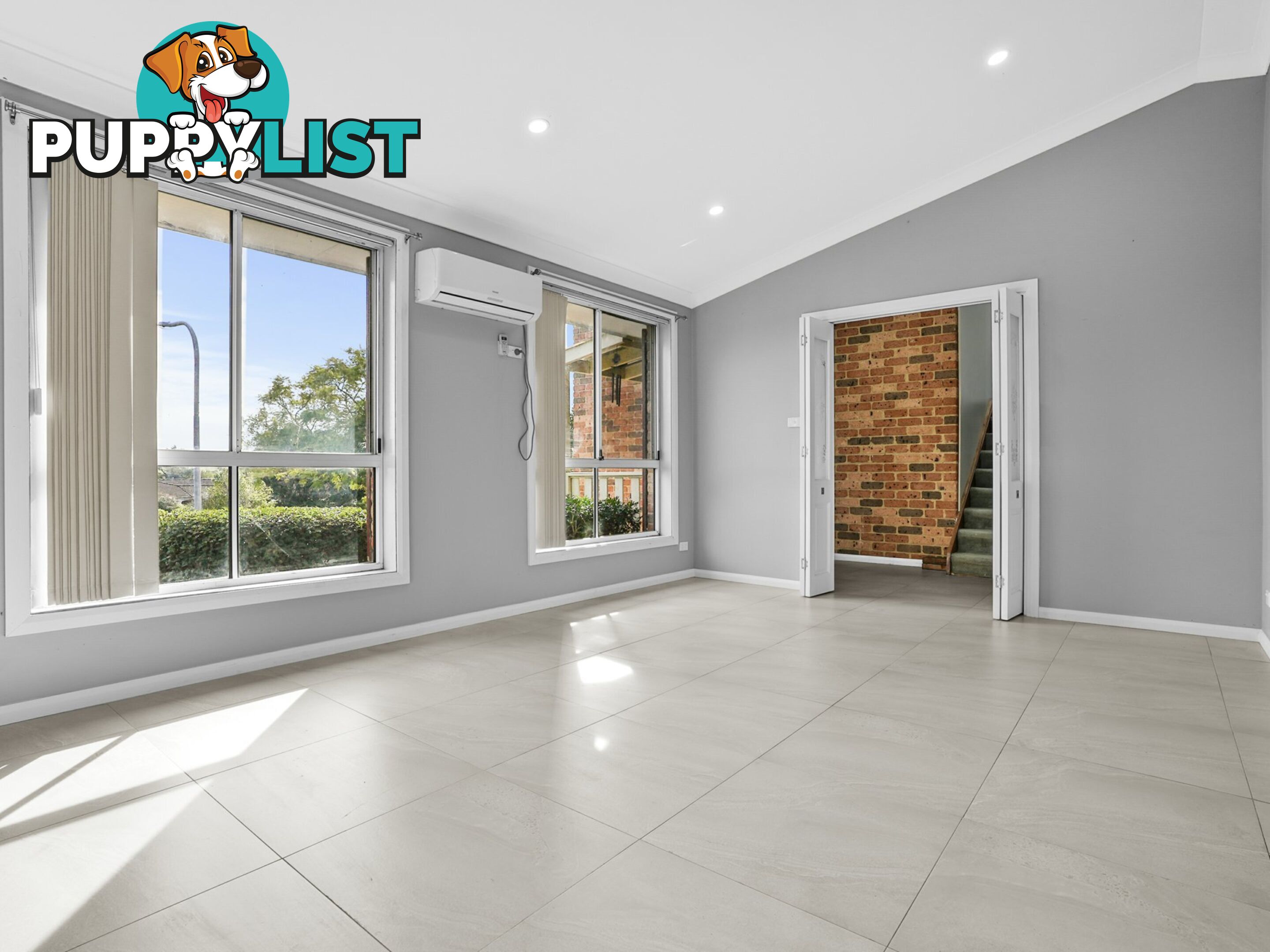 11 Herborn Place MINTO NSW 2566