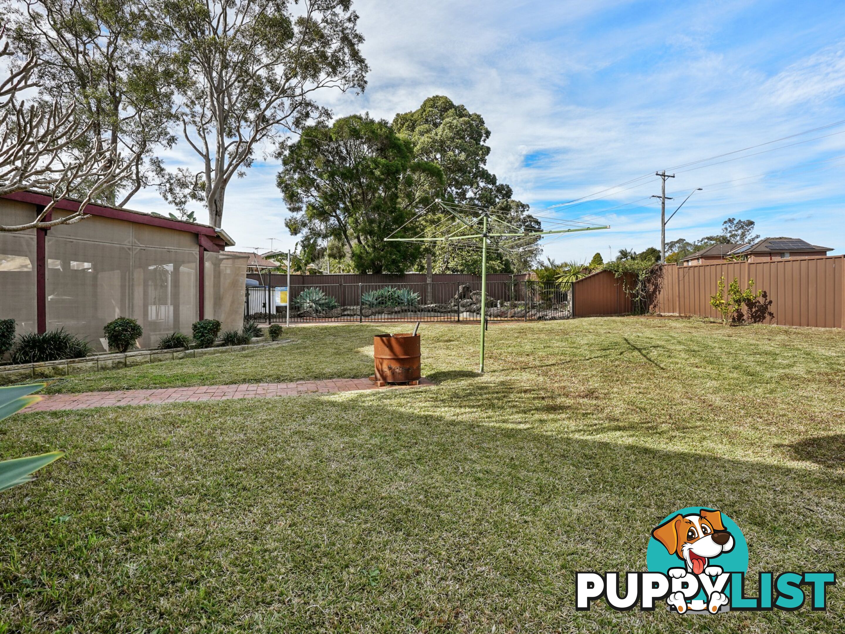 11 Herborn Place MINTO NSW 2566