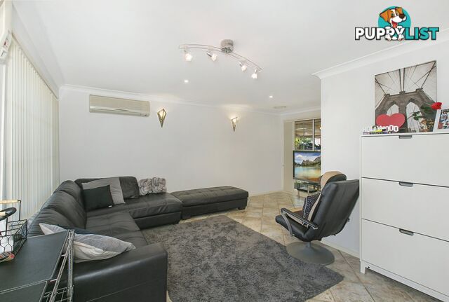 30 Downes Crescent CURRANS HILL NSW 2567