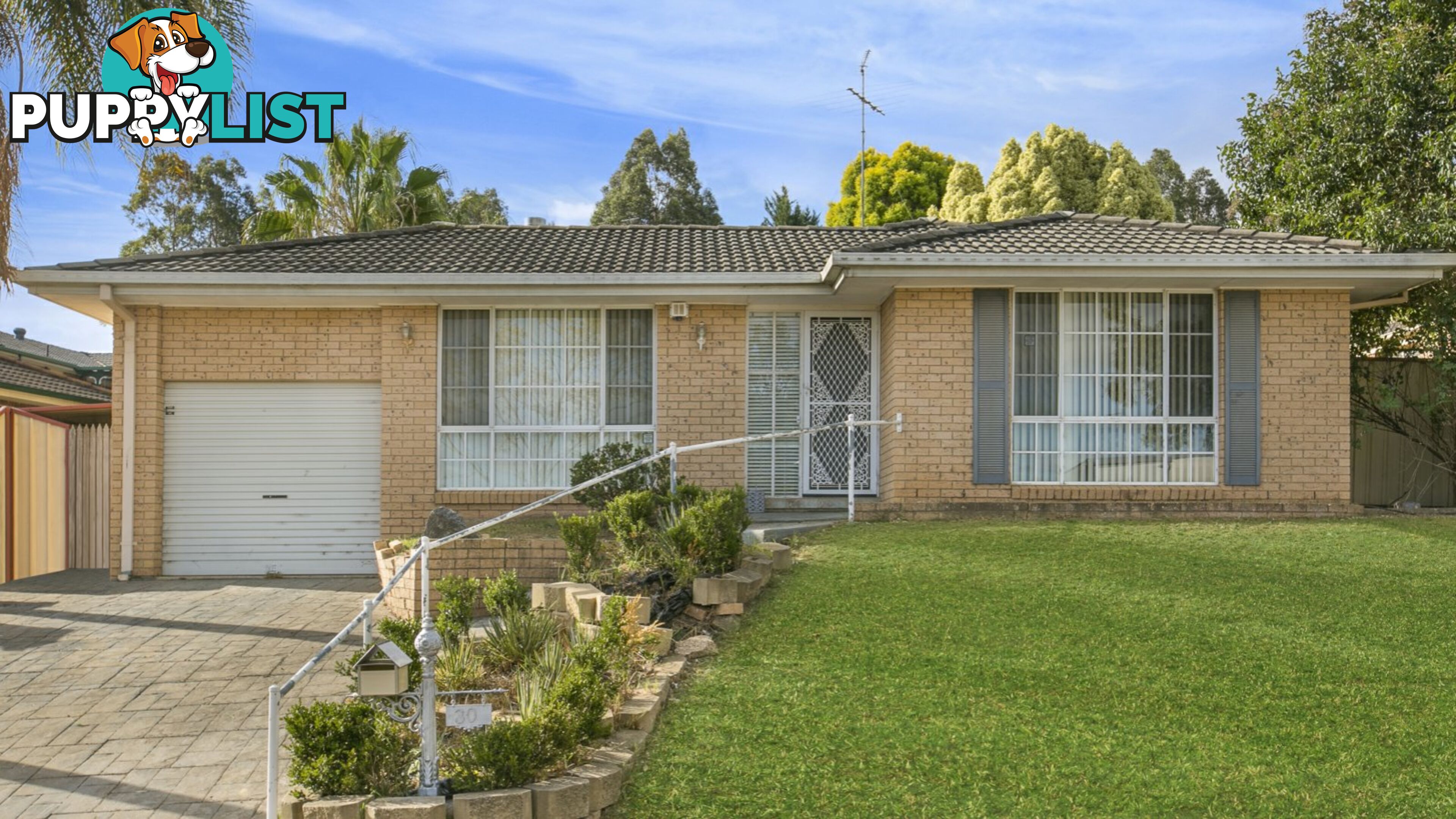 30 Downes Crescent CURRANS HILL NSW 2567