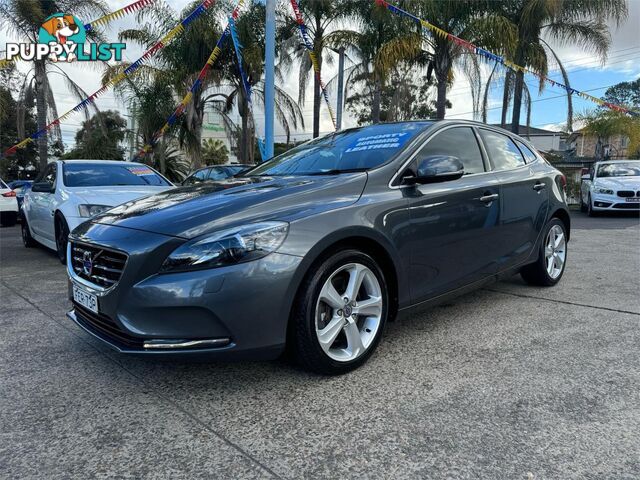 2013 VOLVO V40 T4LUXURY MSERIESMY13 HATCHBACK