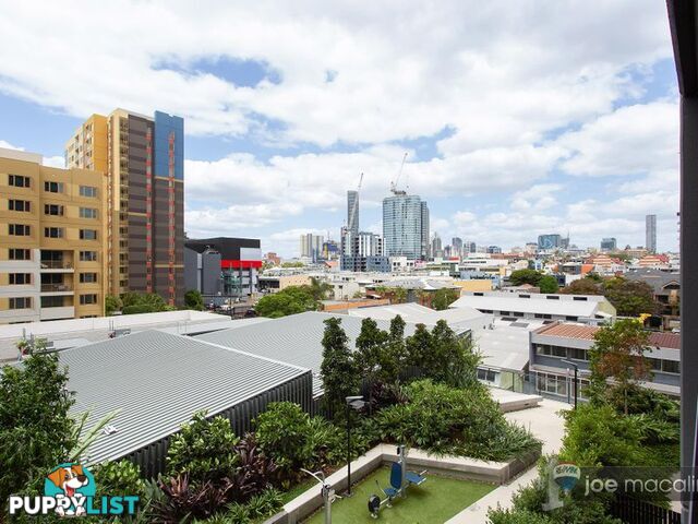 11 Carriage St BOWEN HILLS QLD 4006