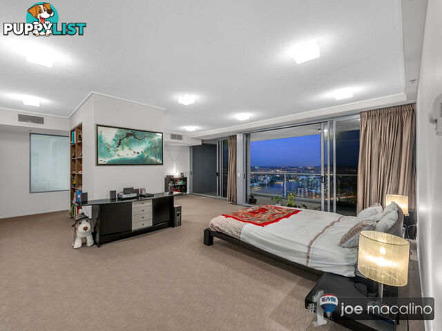 30 Macrossan St BRISBANE CITY QLD 4000