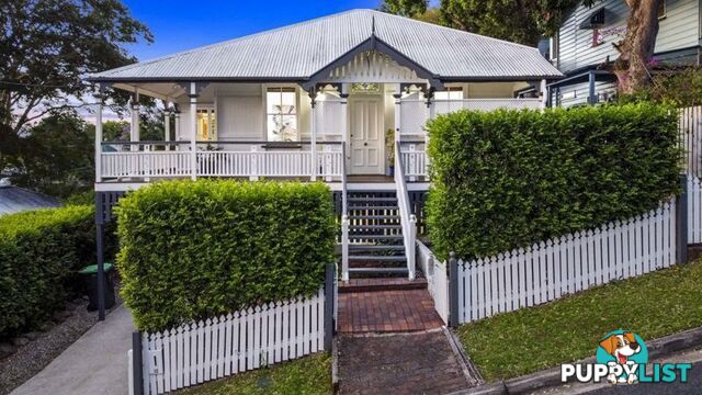 15 Craig Street RED HILL QLD 4059