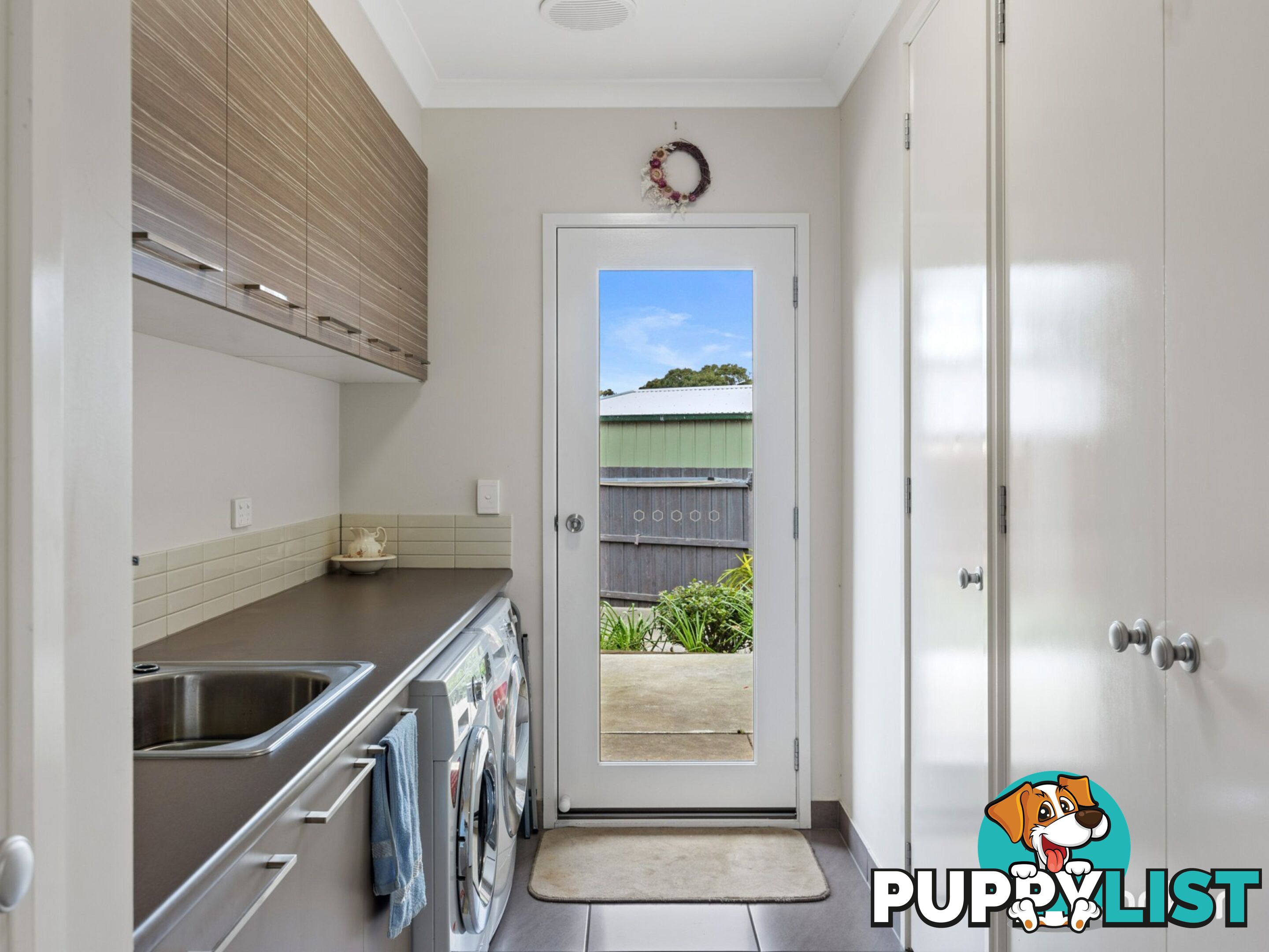 3 Goodenia Place INVERLOCH VIC 3996