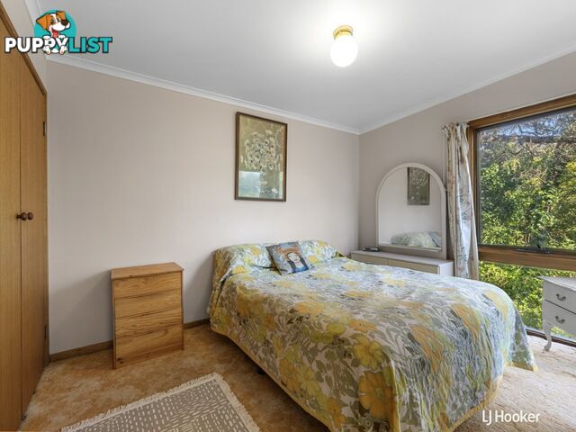 54 Surf Parade INVERLOCH VIC 3996