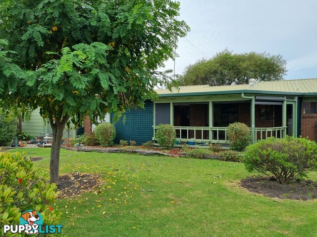 25 Youll Grove INVERLOCH VIC 3996