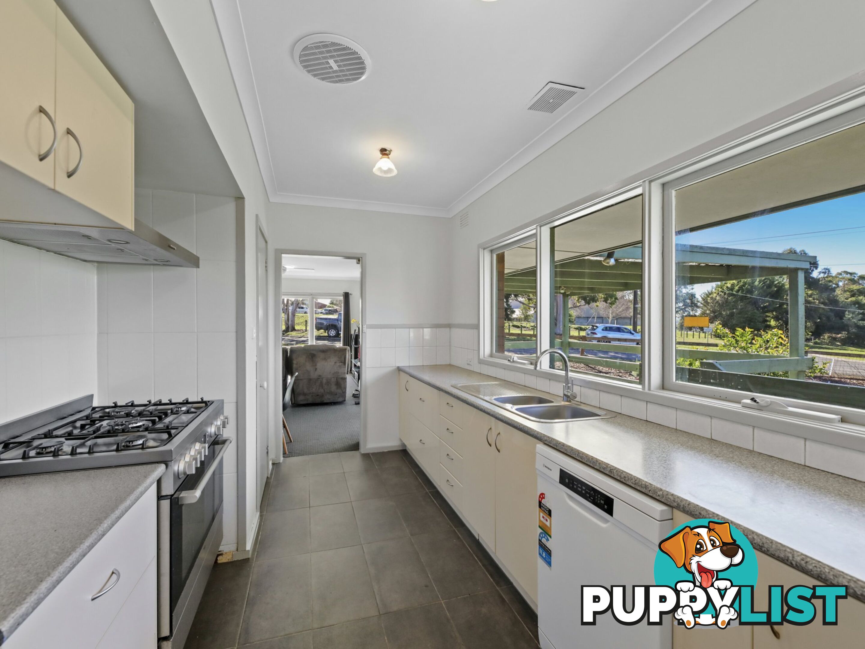 94 Ogilvy Street LEONGATHA VIC 3953