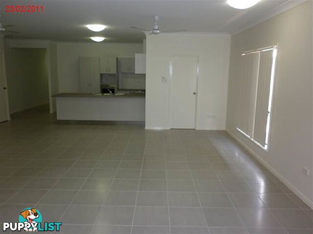 23 Hollanders Crescent Kelso QLD 4815