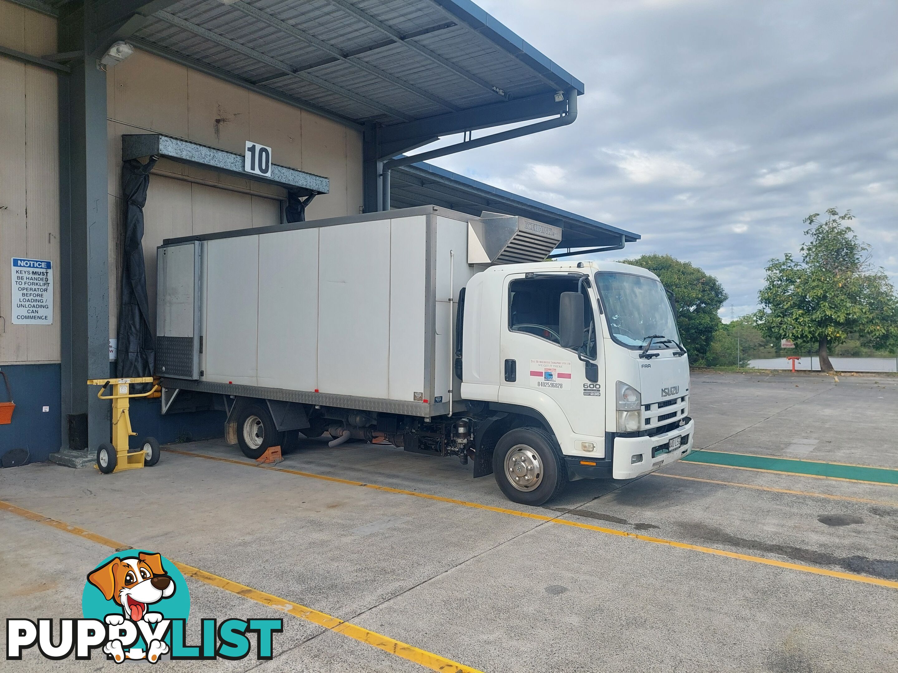 2009 Isuzu F Series Refrigerated Truck