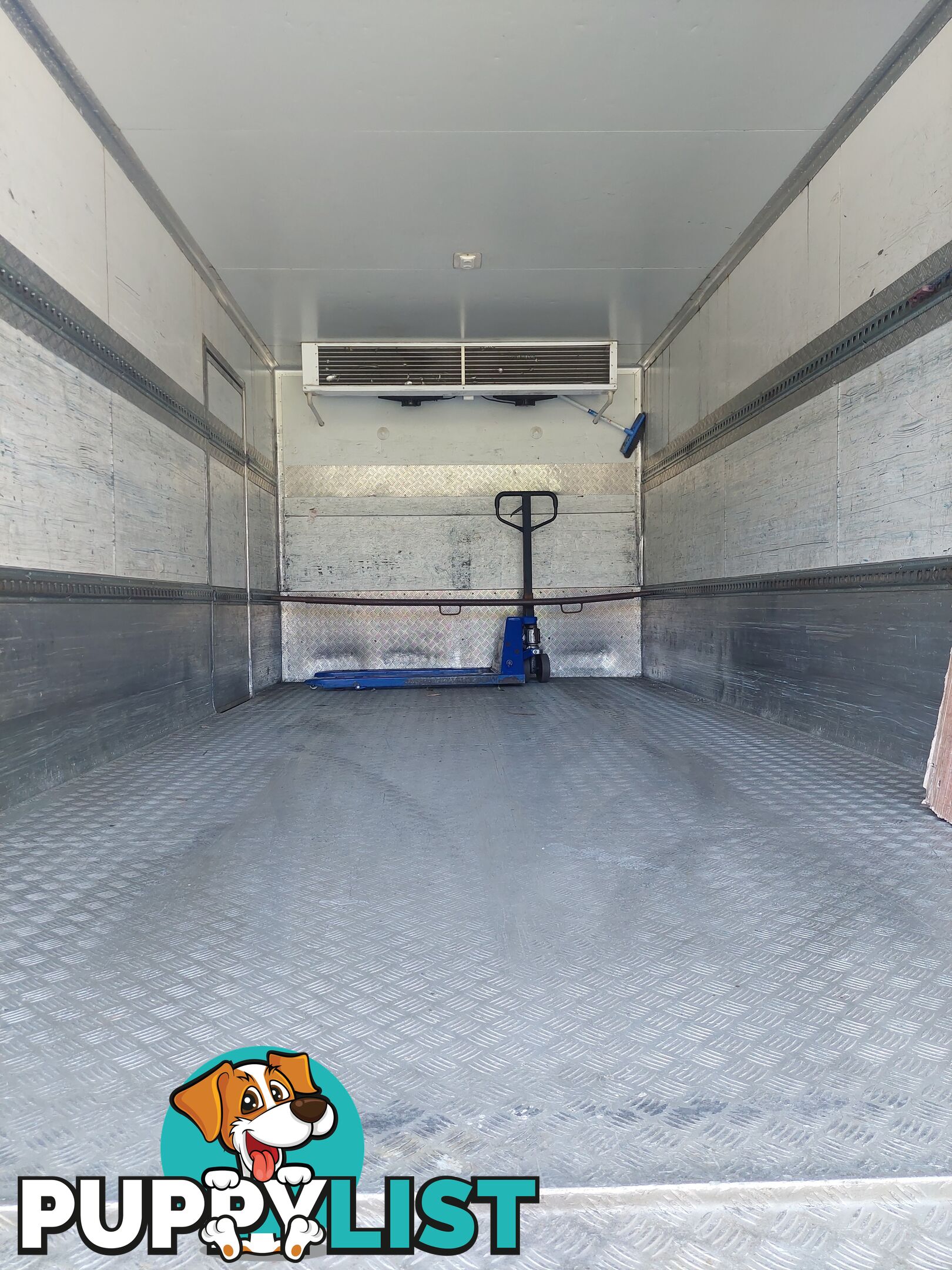 2009 Isuzu F Series Refrigerated Truck
