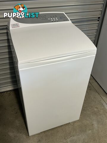 Fisher & Paykel Quicksmart 6kg washing machine