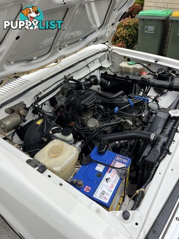 1986 Nissan 720 sports king cab 5 speed manual