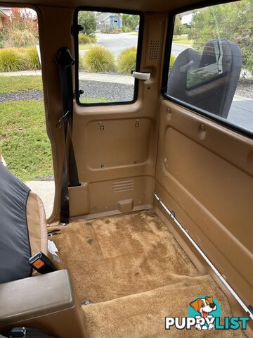 1986 Nissan 720 sports king cab 5 speed manual