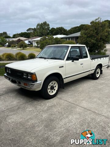 1986 Nissan 720 sports king cab 5 speed manual