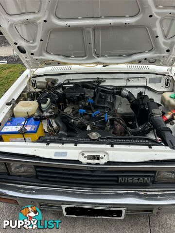 1986 Nissan 720 sports king cab 5 speed manual