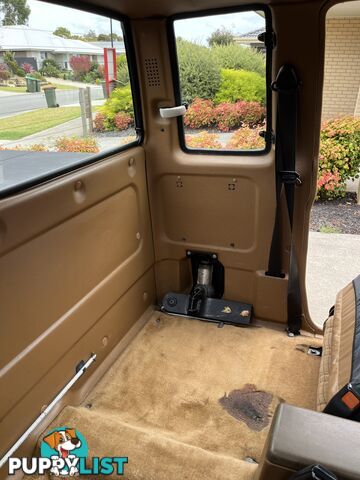 1986 Nissan 720 sports king cab 5 speed manual
