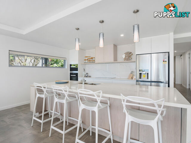 2/810 Pacific Parade CURRUMBIN QLD 4223