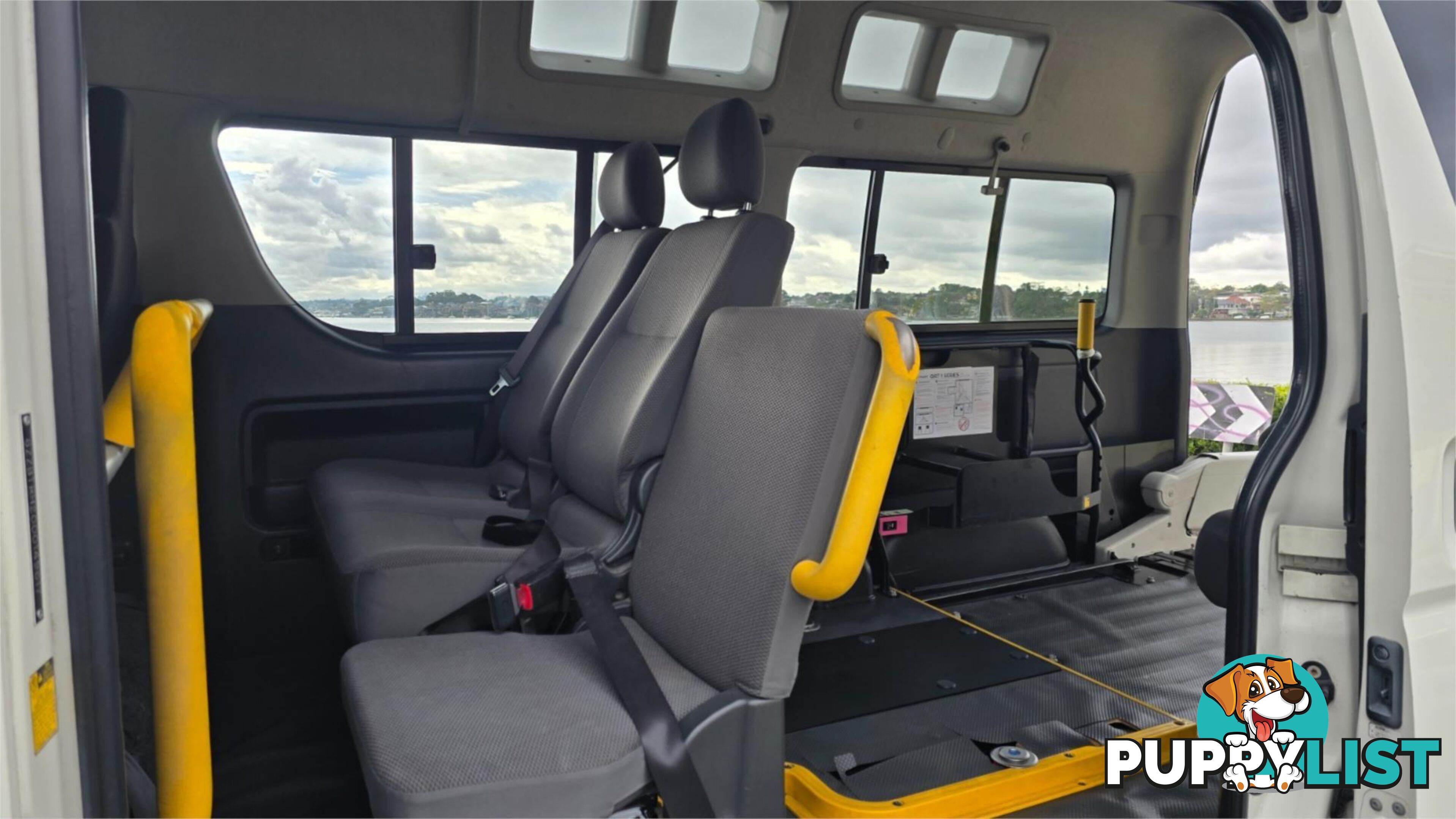 2011 Toyota Hiace Welcab