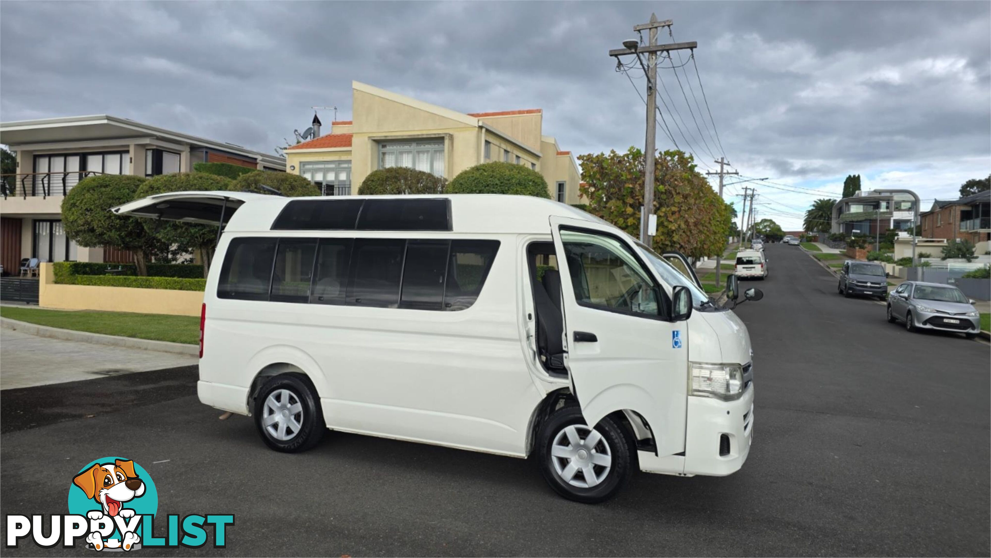 2011 Toyota Hiace Welcab