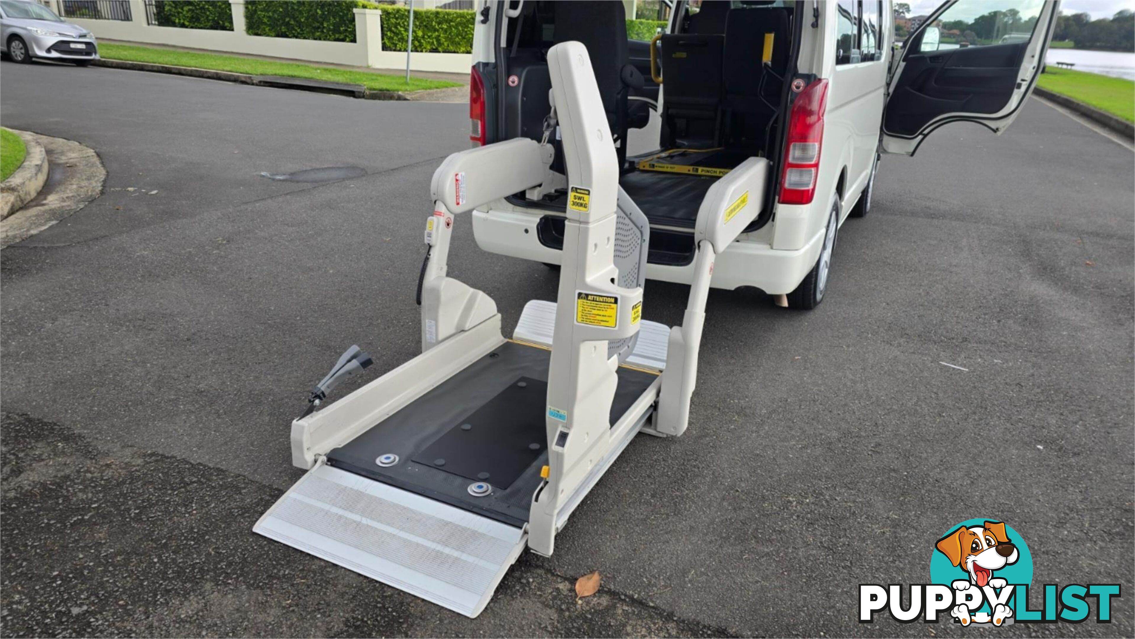 2011 Toyota Hiace Welcab