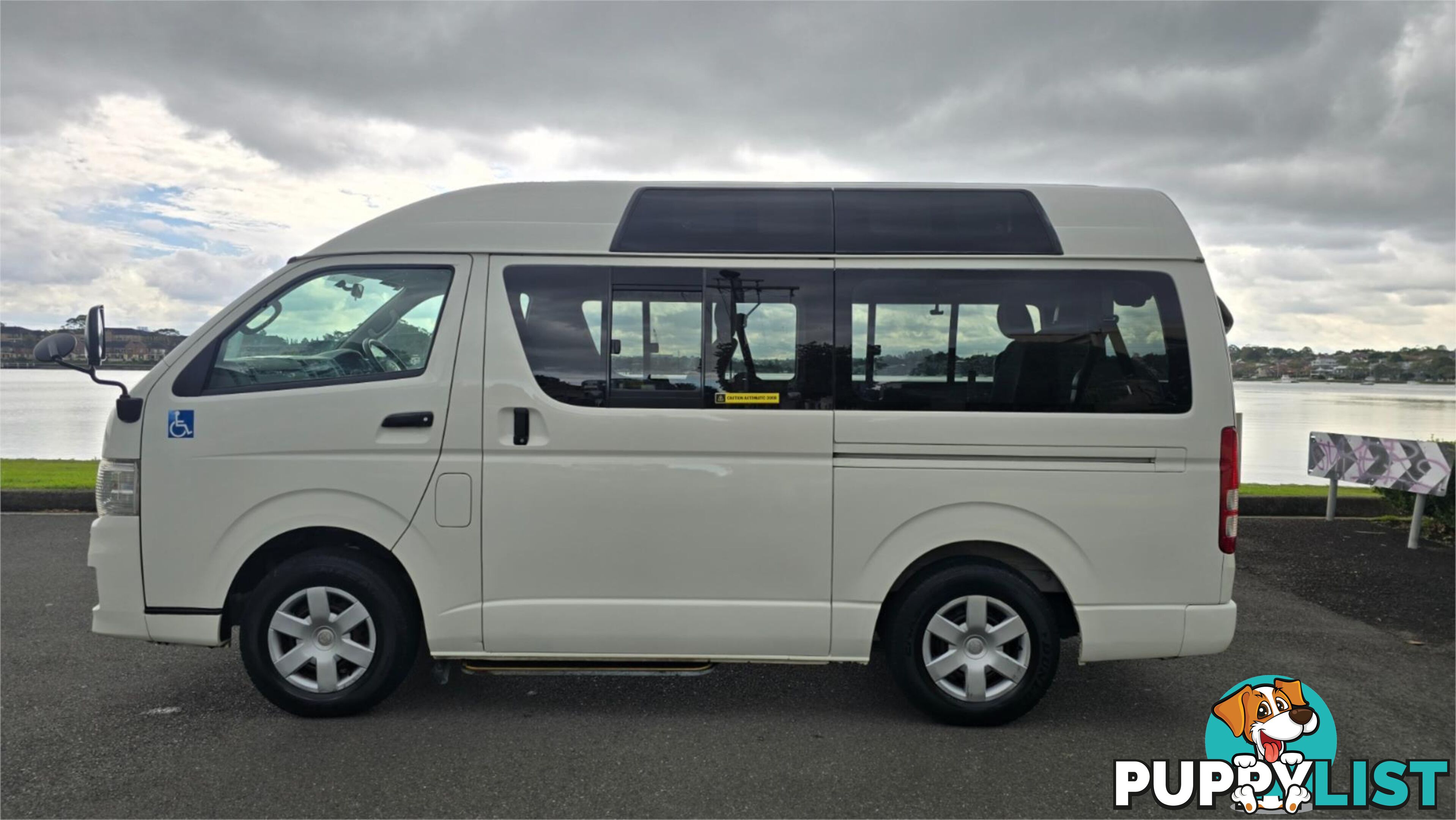 2011 Toyota Hiace Welcab