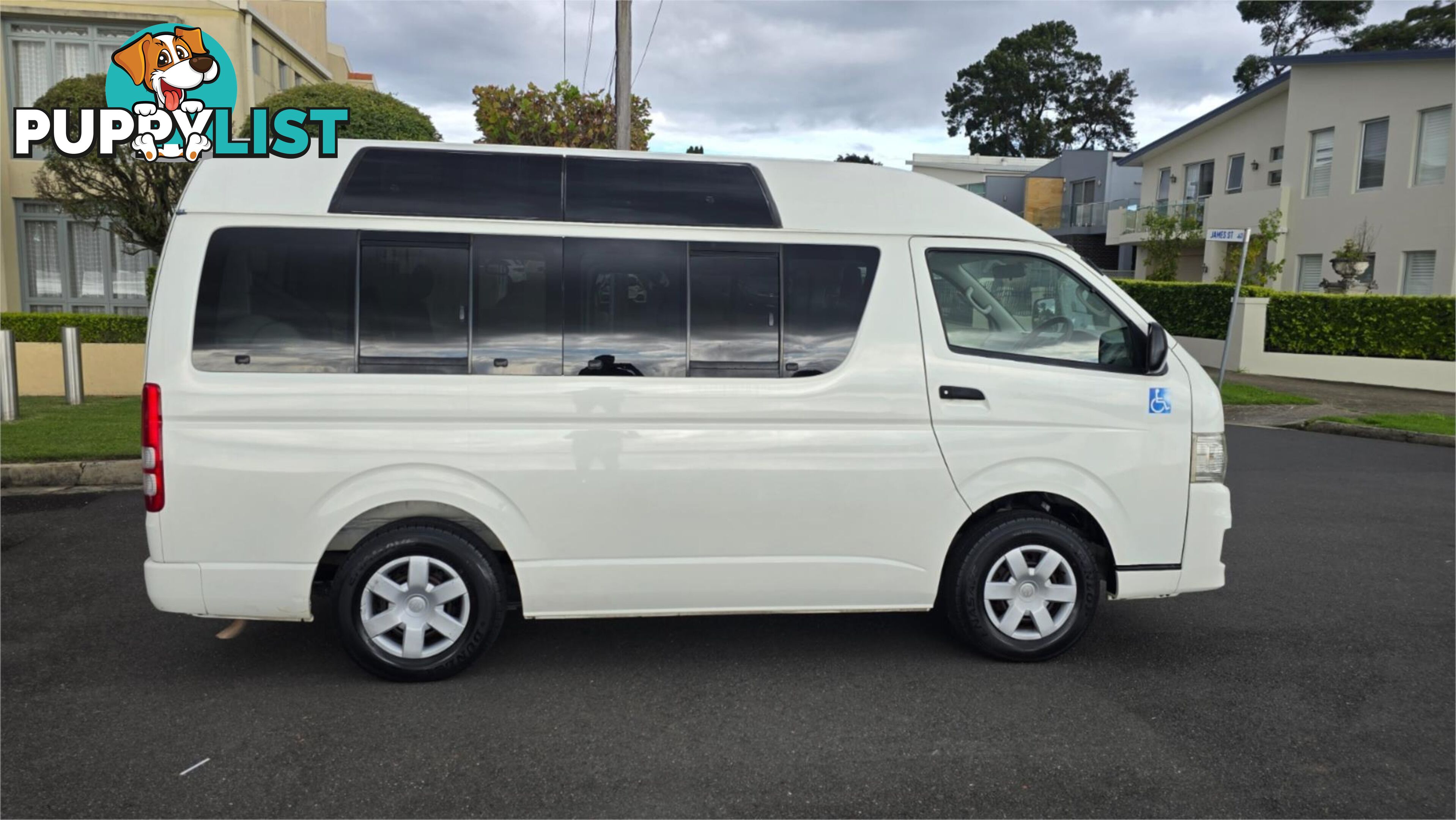 2011 Toyota Hiace Welcab