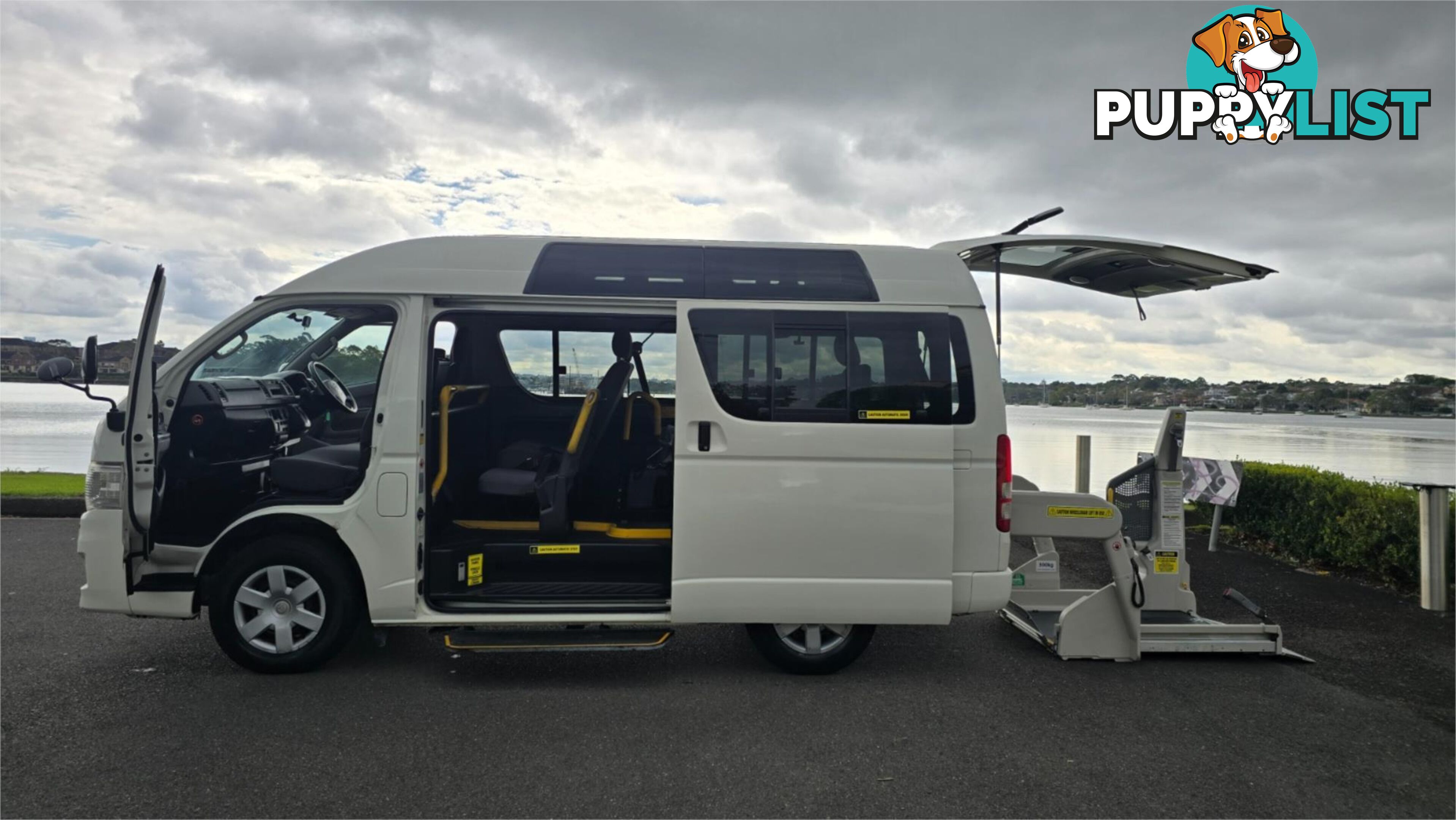 2011 Toyota Hiace Welcab