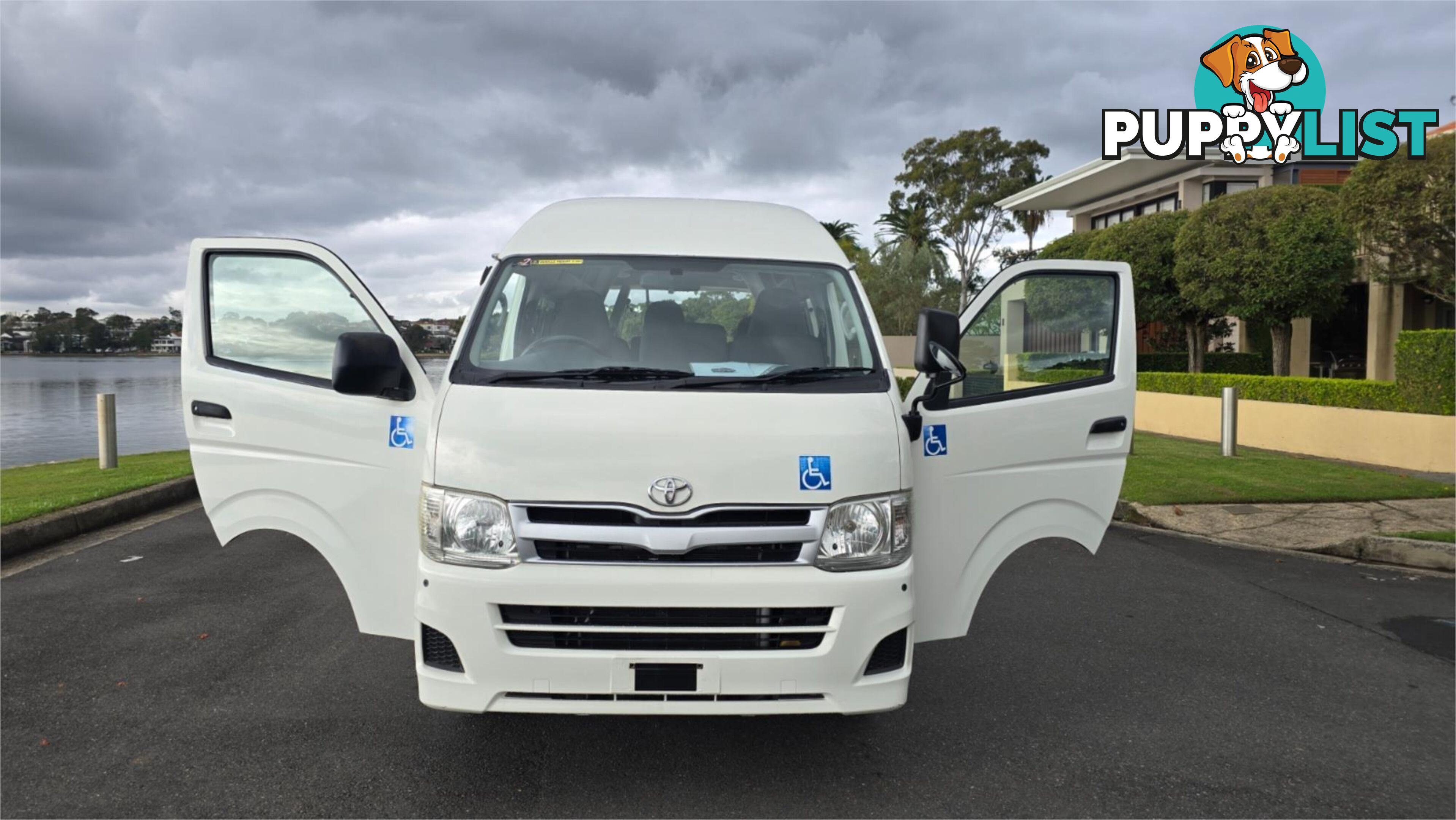 2011 Toyota Hiace Welcab