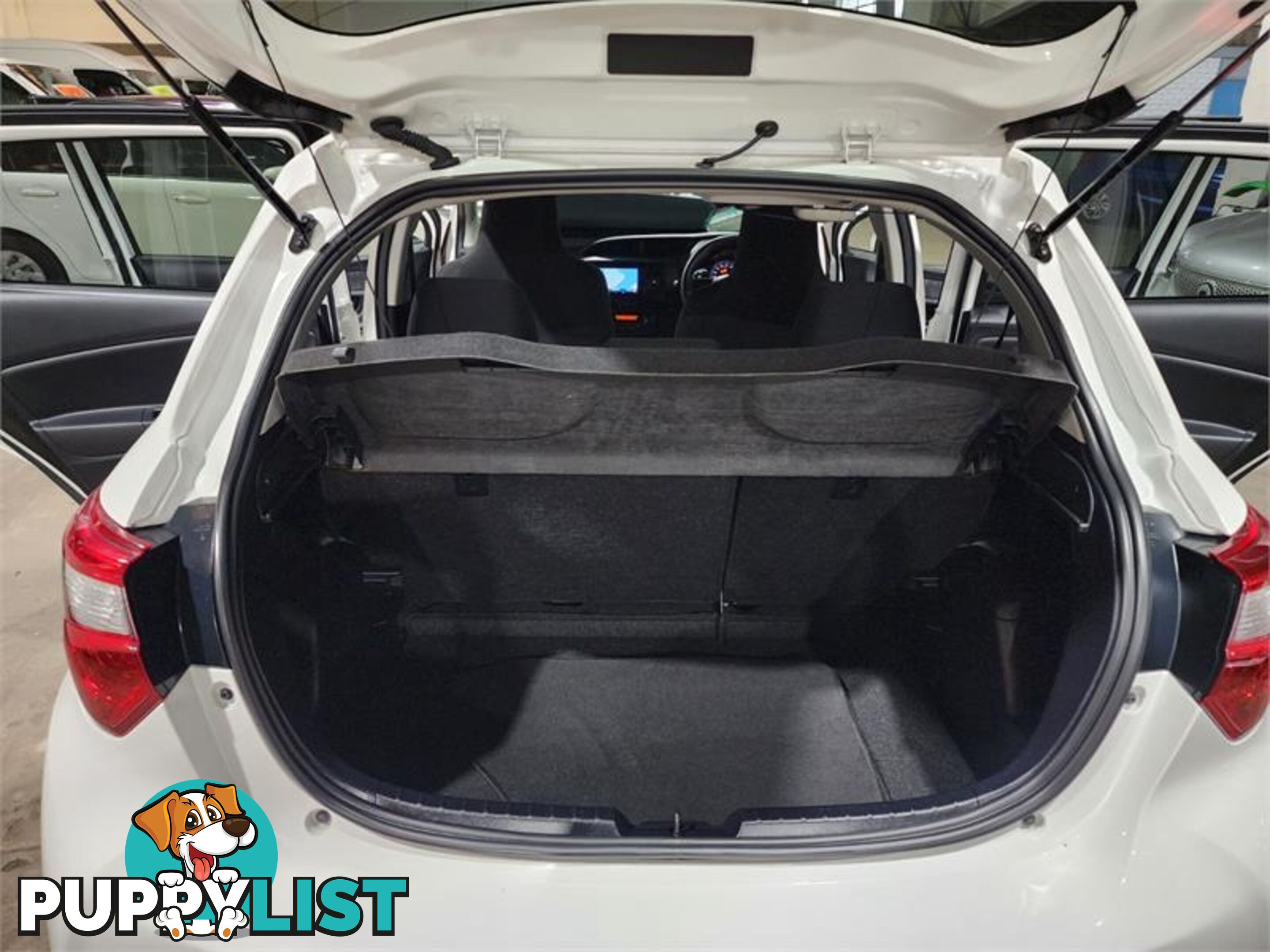 2020 Toyota VITZ