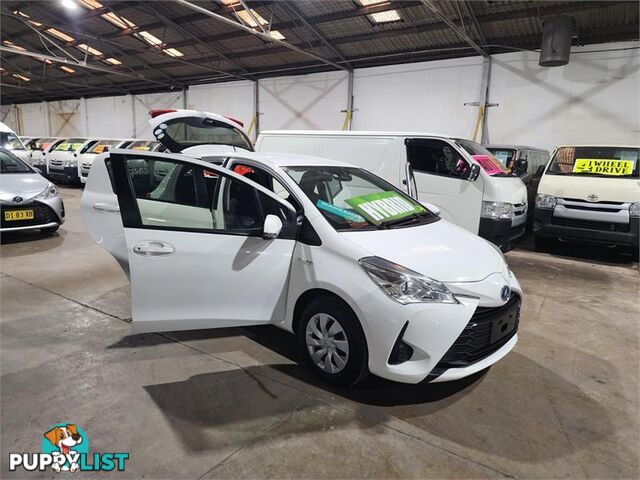 2020 Toyota VITZ