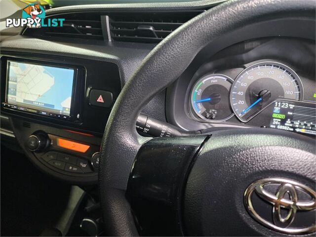 2020 Toyota VITZ