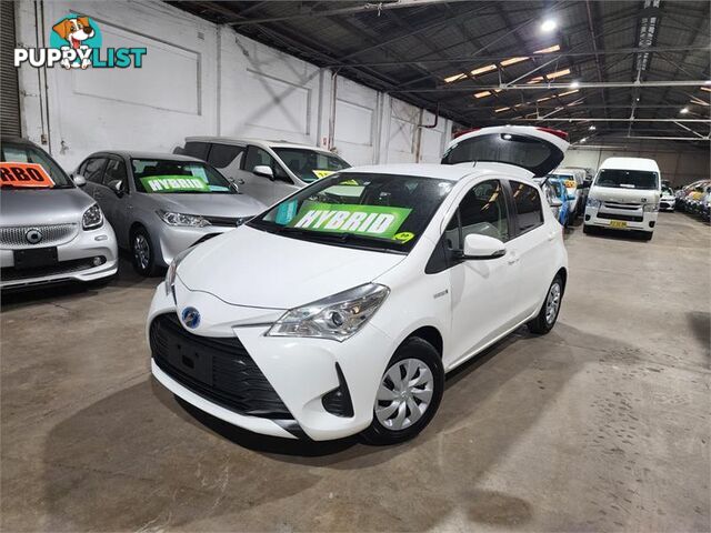 2020 Toyota VITZ
